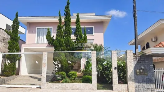 Casa com 3 Quartos à venda, 254m² no Boa Vista, Joinville