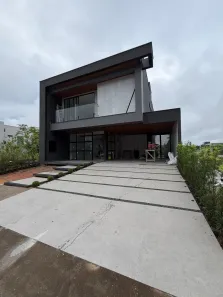 Casa de Condomínio com 4 Quartos à venda, 288m² no Ponta Negra, Manaus
