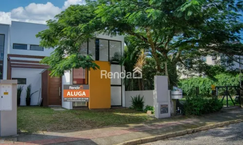 Casa com 2 Quartos para alugar, 120m² no Pinguirito, Garopaba
