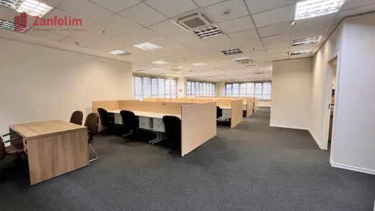Prédio Comercial para alugar, 470m² no Sítio Tamboré Alphaville, Barueri