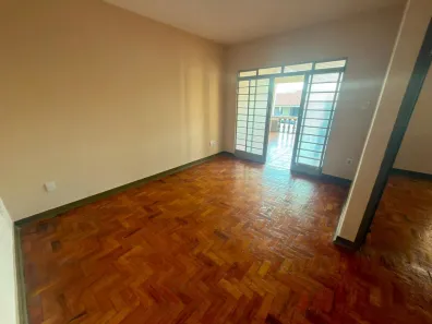 Casa com 3 Quartos para alugar, 175m² no Jardim Guadalajara, Bauru