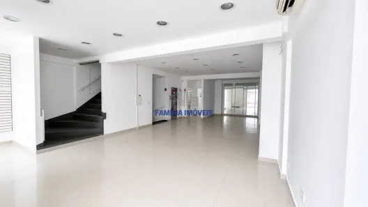 Ponto Comercial para alugar, 600m² no Gonzaga, Santos