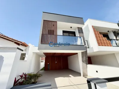 Sobrado com 3 Quartos à venda, 186m² no Areias, São José