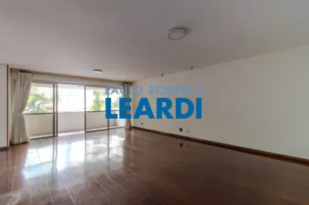 Apartamento com 3 Quartos à venda, 241m² no Aclimação, São Paulo