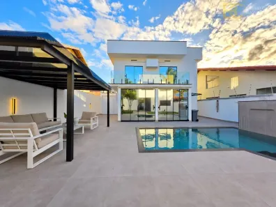 Sobrado com 4 Quartos à venda, 222m² no Bal Stella Maris, Peruíbe