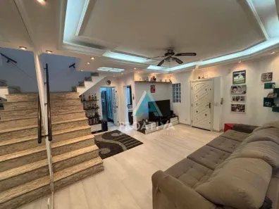 Sobrado com 3 Quartos à venda, 200m² no Parque Jaçatuba, Santo André