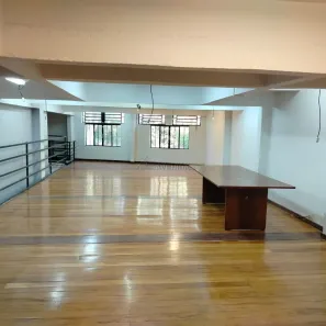 Sala Comercial para alugar, 250m² no Jardim Agari, Londrina