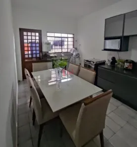 Casa com 3 Quartos à venda, 189m² no Centro, Presidente Prudente
