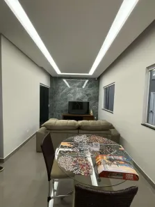 Casa com 3 Quartos à venda, 190m² no Jardim Patrícia, Uberlândia