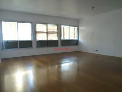 Apartamento com 3 Quartos para alugar, 234m² no Santa Cecília, São Paulo
