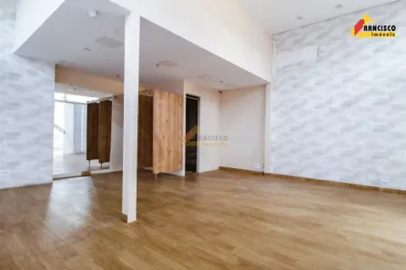 Ponto Comercial para alugar, 55m² no Santa Clara, Divinópolis