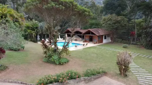 Casa com 5 Quartos à venda, 600m² no Itaipava, Petrópolis