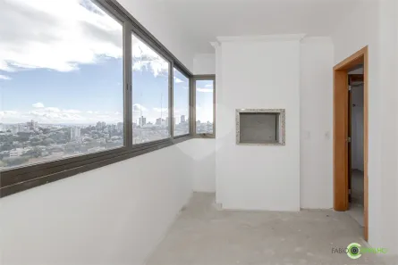 Apartamento com 2 Quartos à venda, 75m² no Três Figueiras, Porto Alegre