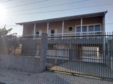 Sobrado com 5 Quartos à venda, 250m² no Floresta, Joinville