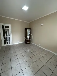 Casa com 2 Quartos para alugar, 211m² no Vila M Genoveva, Jundiaí
