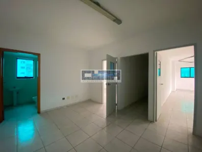 Sala Comercial para alugar, 121m² no Gonzaga, Santos