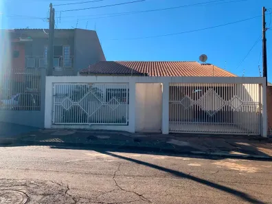 Casa com 3 Quartos à venda, 152m² no Jardim Maria Celina, Londrina