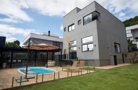 Casa de Condomínio com 4 Quartos à venda, 479m² no Itacorubi, Florianópolis