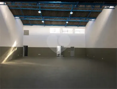 Galpão/Depósito/Armazém para alugar, 500m² no Vila Anastácio, São Paulo