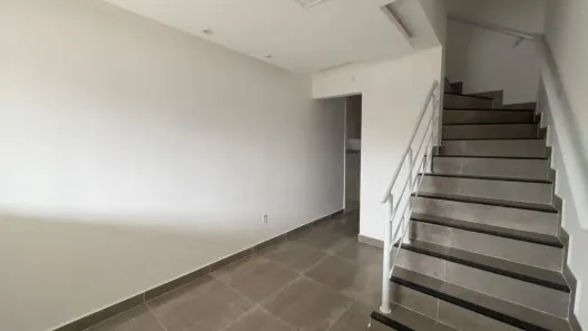 Sobrado com 2 Quartos à venda, 64m² no Caiçara, Praia Grande