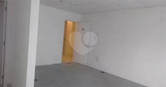 Sala Comercial à venda, 33m² no Novo Homero Thon, Santo André