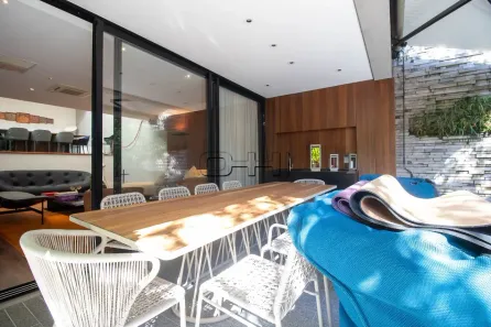 Casa com 3 Quartos para alugar, 300m² no Jardim Luzitânia, São Paulo