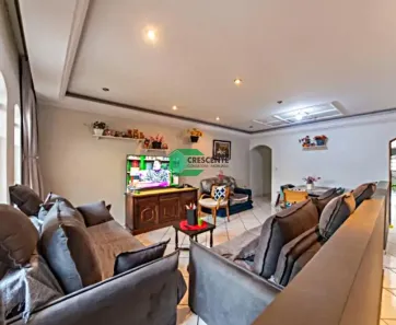 Sobrado com 4 Quartos à venda, 295m² no Vila Pires, Santo André