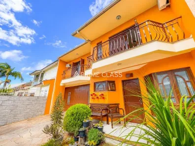 Sobrado com 3 Quartos à venda, 182m² no Estância Velha, Canoas