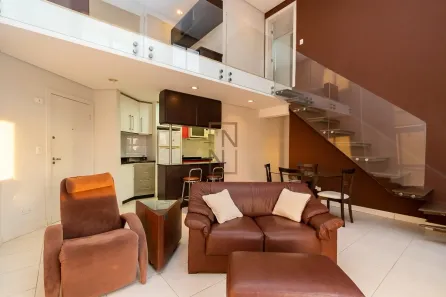 Apartamento com 2 Quartos para alugar, 92m² no Centro, Curitiba