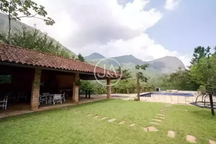 Casa com 6 Quartos à venda, 600m² no Araras, Petrópolis