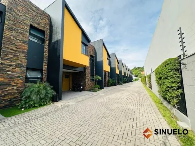 Casa de Condomínio com 3 Quartos para alugar, 172m² no Rondônia, Novo Hamburgo