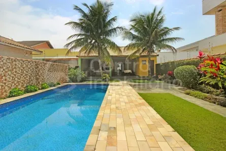 Casa com 3 Quartos à venda, 230m² no Jardim Beira-Mar, Peruíbe