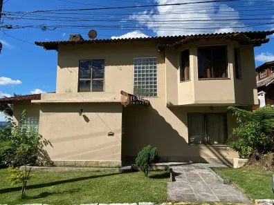 Casa de Condomínio com 4 Quartos à venda, 250m² no Carlos Guinle, Teresópolis