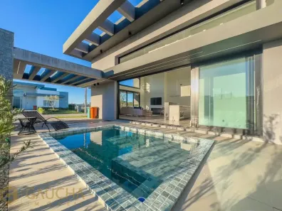 Casa de Condomínio com 4 Quartos à venda, 250m² no , Capão da Canoa
