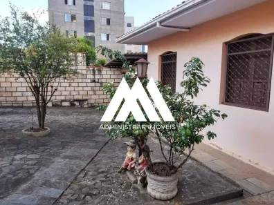 Casa com 8 Quartos à venda, 400m² no Graças, Itaúna