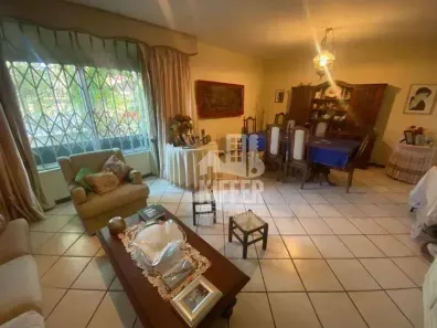 Casa com 4 Quartos à venda, 360m² no São Francisco, Niterói