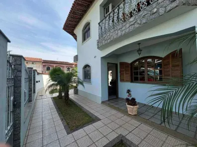 Casa de Condomínio com 4 Quartos à venda, 210m² no Vila Valqueire, Rio de Janeiro