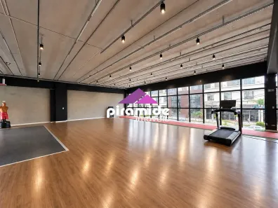 Ponto Comercial para alugar, 579m² no Condomínio Royal Park, São José dos Campos