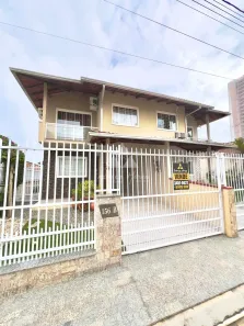 Sobrado com 3 Quartos à venda, 135m² no Itacolomi, Balneário Piçarras
