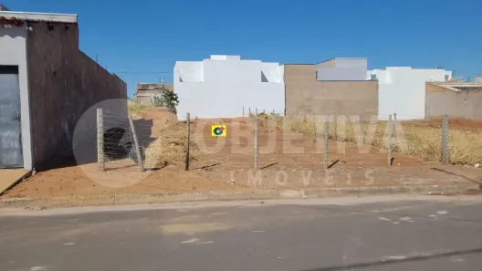 Lote/Terreno à venda, 250m² no Laranjeiras, Uberlândia