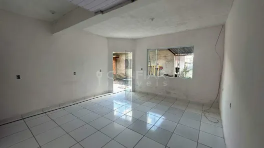 Casa com 1 Quarto para alugar, 52m² no Jardim Sofia, Joinville