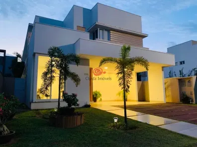 Casa de Condomínio com 3 Quartos para venda ou aluguel, 314m² no Jardim Itália, Cuiabá
