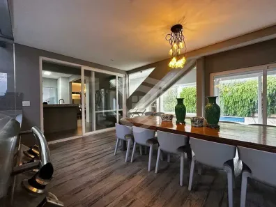 Casa de Condomínio com 4 Quartos à venda, 400m² no Vila Aviação, Bauru