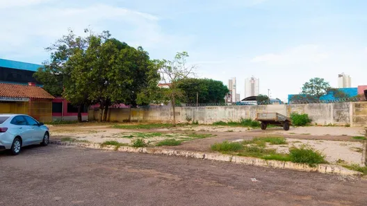 à venda, 1800m² no Plano Diretor Sul, Palmas