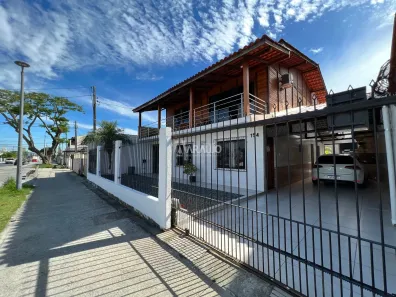 Sobrado com 2 Quartos à venda, 270m² no São Vicente, Itajaí