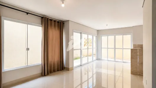 Casa com 3 Quartos para alugar, 160m² no Granja Marileusa, Uberlândia