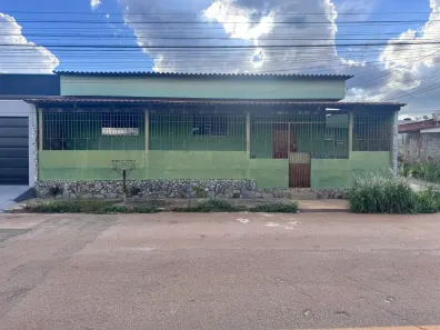 Casa com 3 Quartos para alugar, 160m² no Maracanã, Anápolis