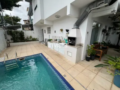 Casa com 3 Quartos à venda, 180m² no Campo Grande, Santos