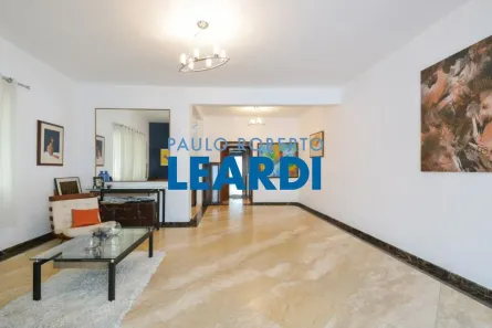 Casa com 3 Quartos à venda, 250m² no Jardim da Glória, São Paulo