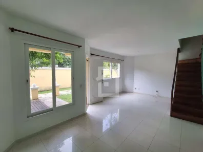 Casa de Condomínio com 3 Quartos para alugar, 179m² no Recreio dos Bandeirantes, Rio de Janeiro